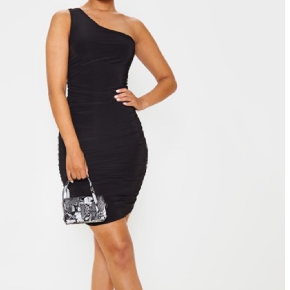 Pretty little think one shoulder ruched dress
